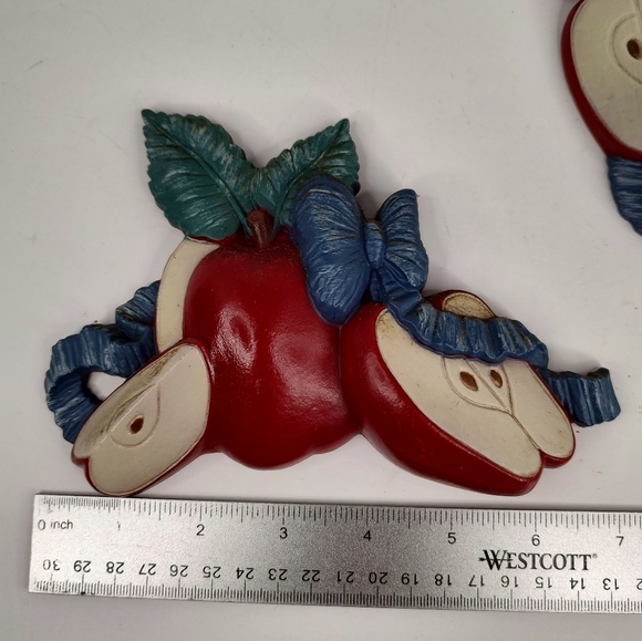 Vintage 1998 Kitchen/Home Interior Apple Wall Plaque Decor Set Of 2 - Picture 7 of 14